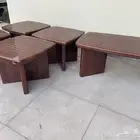 اربع طاولات مكتبيه صغيره ووحده كبيره للبيع
