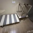 طقم طاولات استخدام نظيف