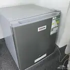 اثاث مكاتب وثلاجة