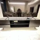 طاولة تلفزيون
