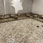 أثاث مستعمل نظيف ( جلسه ارضيه وشاشه ودولاب قهوه وطاوله شاشه