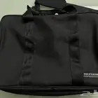 حقيبة مكياج من شركة MAKE UP FOR EVER