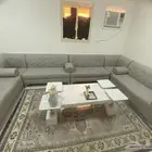 كنب 8قطع الواضح 6 وباقي ثنتين برا مع طاوله ربع قطع وفرشه