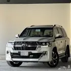 تويوتا لاندكروزر GXR موديل 2016 نظيف جدا