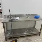 طاولة ستان ستيل