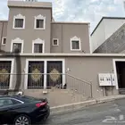 شقة سكنية للإيجار بالقرب من جامع سيد الشهداء التحلية