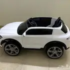 سيارة كهربائية BMW للأطفال