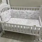 سرير اطفال مع مساحة تخزين