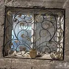 للبيع 8حديد شباك ممتاز 6دريشه كبير و 2 صغير