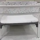 سرير رضيع