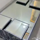 طاوله مع 4 خدمات
