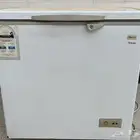 البراد صالح بس حقت صب الماء مكسوره الفريزر فيها مشكله