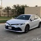 كامري ستاندر مطور مديل 2021 اللون لؤلؤي