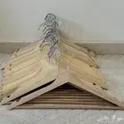 للبيع علاقات خشبية فاخرة (23 حبة )