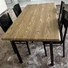 طاولة طعام
