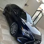 لكزس اي اس للبيع