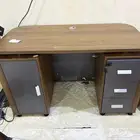 طاولة مكتبية