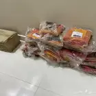 بضاعة للبيع عوامات بحر ومسابح ونظارات سباحه