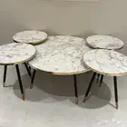 طاولة قهوه شبه جديده مع 4 خدمة