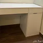 مكتب ابيض
