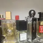 4 عطور للبيع او البدل