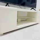 طاولة تلفزيون