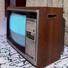 تلفزيون خشبي قديم