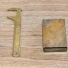 مسطرة وعلبة تراثيه