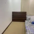 سرير خشب بني نفر ونص نظيف جداا double bed