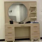 تسريحة غرفة نوم شبه جديده