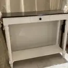 طاوله مدخل