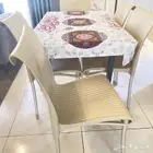 طاولة طعام مع 5 كراسي للبيع
