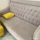 كنب مع الفرشه و دولاب شاشه مع الستاير