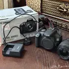 للبيع كاميرا كانون. 2000D