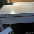 مكتب وكرسي