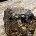 للبيع للمعلوميه فيها لمعان كثير فيه حجر عقيق