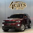 جيب شروكي لاريدو 2017 (( بحالة ممتازة ))