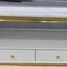 طاولة تلفزيون