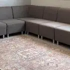 كنب رمادي تصميم مودرن
