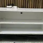 طاولة تلفزيون