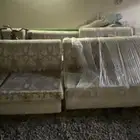 كنب جميل جدا الشكل كبير و الوانه مميزة