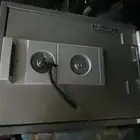 خزنه حديد متين بمفاتيحها