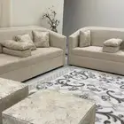 طقم كنب للبيع مع طاوله