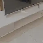 طاولة تلفزيون ابيض جديد
