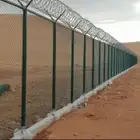 نقوم بتركيب الشبوك المجلفنه وسياج الأمني ولامزارع والدواجن و