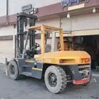 للايجار رافعات شوكيه ورافعات جي سي بي وجميع المعدات