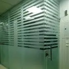 تركبب زجاج سكريت واجهات دربزين مرايا شورات وجميع أعمال الزجا