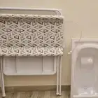 طاولة غيار واستحمام للرضع ماركة Mamy Town