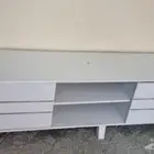 دولاب تلفزون ابيض