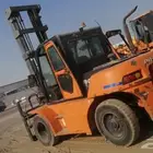 رافعه شوكيه فركلفت للايجار